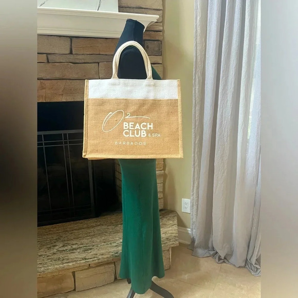 Beach bag from 5 start O Beach Club Barbados - Picture 2 of 8